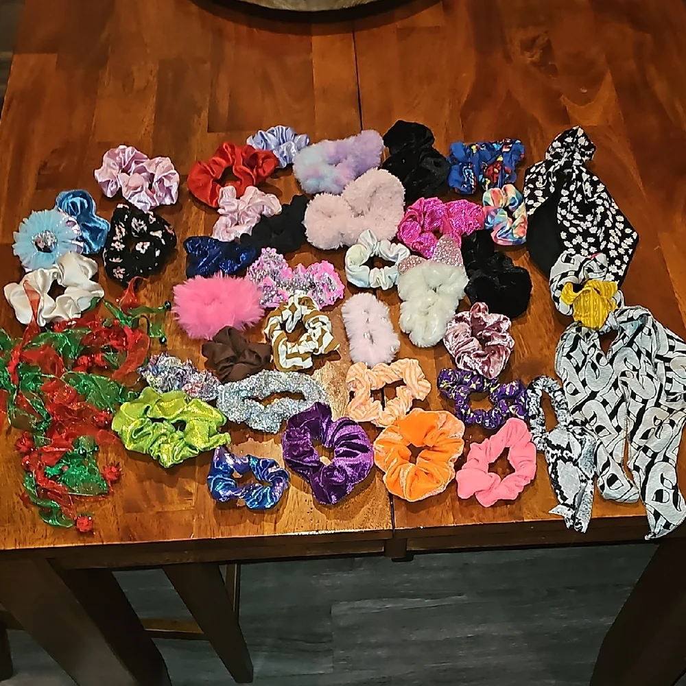 40 Colorful Hair Scrunchie LOT!!! Clean and used